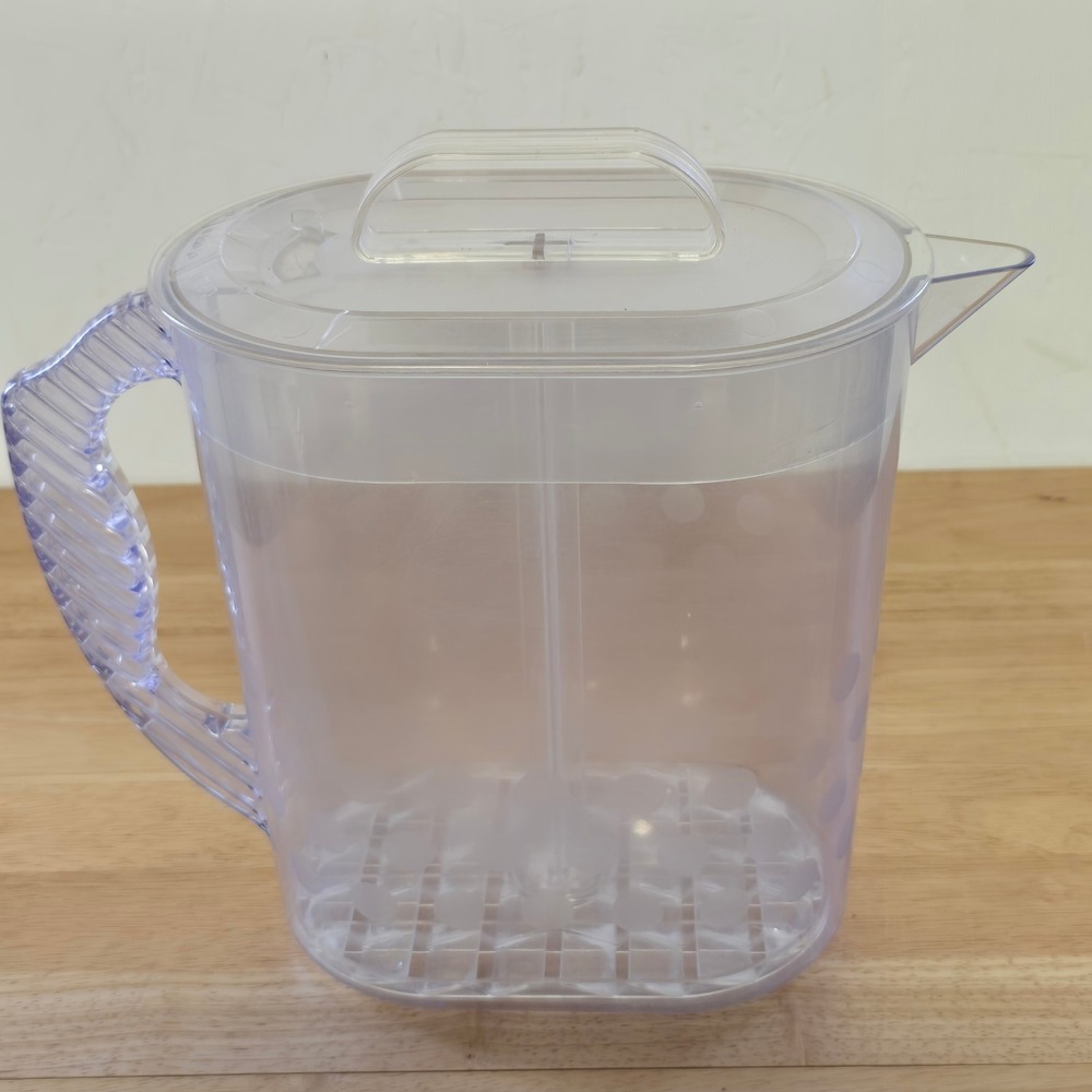Pampered Chef Quick-Stir Pitcher 1 Gallon Clear Plastic Polka Dot Large 4qt